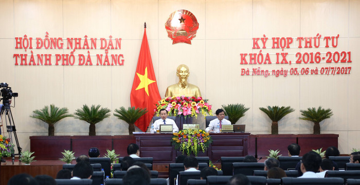 Ủy ban Kiểm tra Thành ủy Đà Nẵng thi hành kỷ luật khiển trách đối với ba cán bộ văn phòng Thành ủy và văn phòng Hội đồng nhân dân. Ảnh: TT