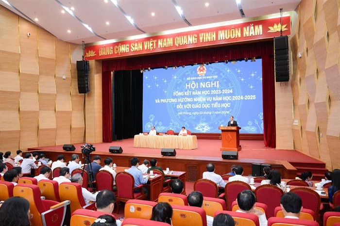 Quang cảnh hội nghị 1.jpg