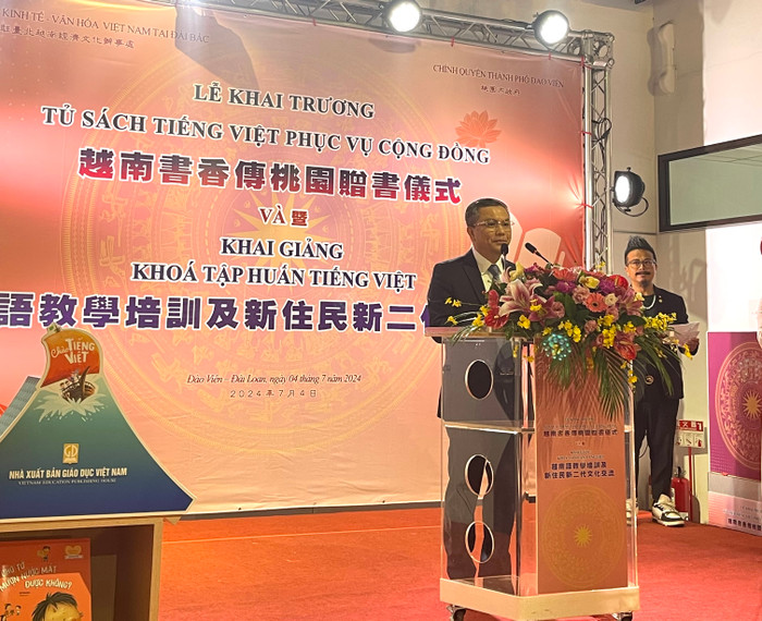 Ông Vũ Tiến Dũng, Chủ nhiệm Văn phòng Kinh tế – Văn hoá Việt Nam tại Đài Bắc, phát biểu tại Lễ khai mạc 24.07.04_Thong tin BC (1).jpg