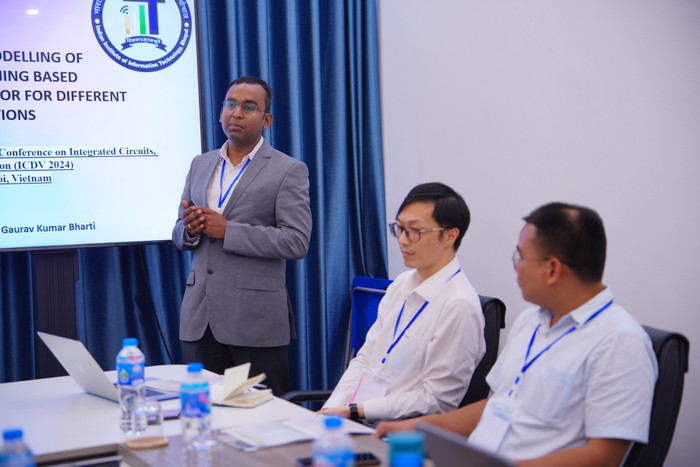 Giảng viên Trường Quốc tế - Đại học Quốc gia Hà Nội chủ trì một phiên tại Hội thảo quốc lần thứ 9 về Mạch tích hợp, thiết kế và kiểm chứng (ICDV 2024). 2.jpg