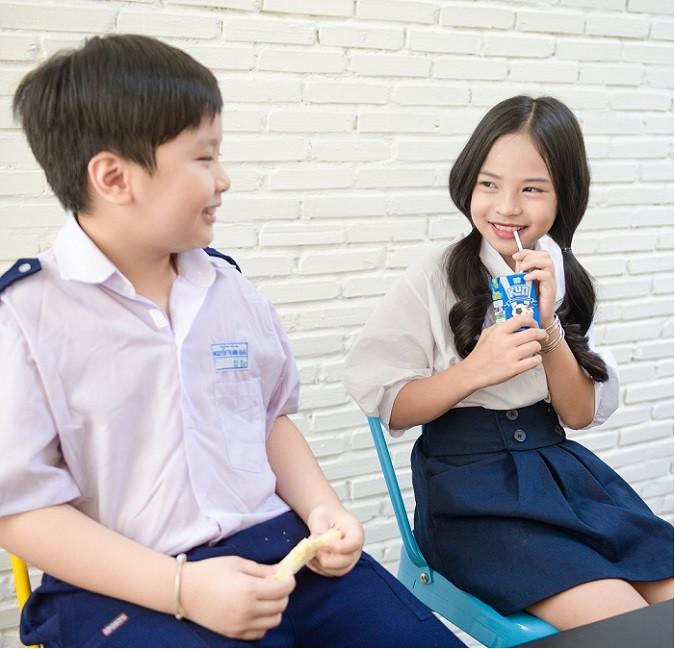 Bí quyết để bé kết thân với sữa ảnh 2