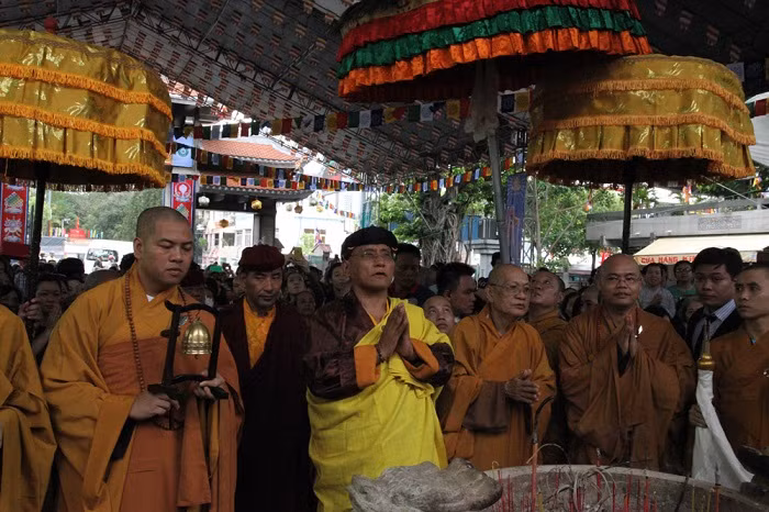 Pháp Vương tại chùa Vĩnh Nghiêm