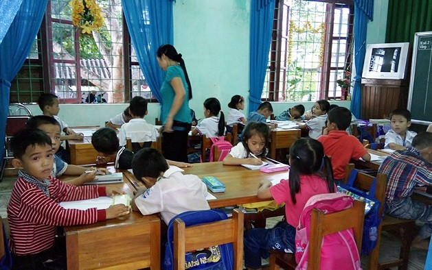 Mỗi lần thôn họp dân, nhiều học sinh phải nghỉ học ảnh 3