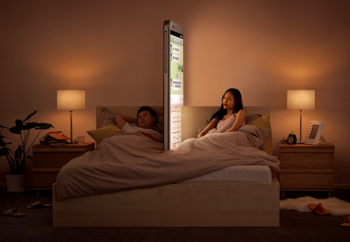 Khi smartphone là người thứ ba (Ảnh: vnexpress.net)