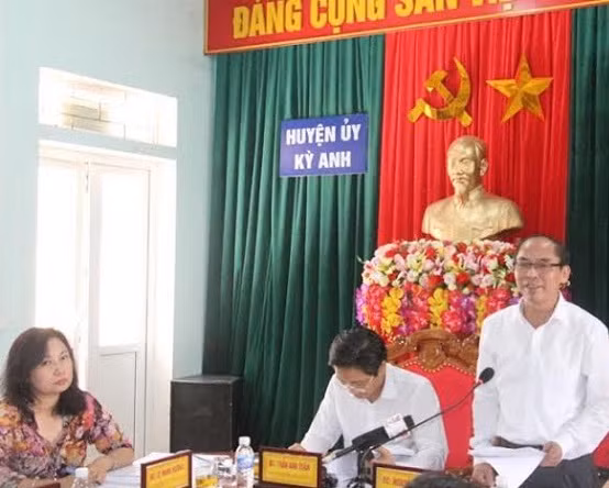 Bộ Nội vụ muốn tìm việc cho 214 giáo viên tại huyện Kỳ Anh ảnh 2