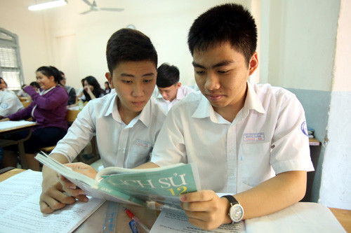 Cô giáo Lê truyền lửa cho học sinh đam mê học môn Lịch sử ảnh 2 Cô giáo Lê truyền lửa cho học sinh đam mê học môn Lịch sử ảnh 2