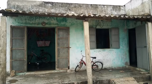 Cô học trò nghèo phải bỏ học đi ở đợ đã quay lại trường ảnh 2