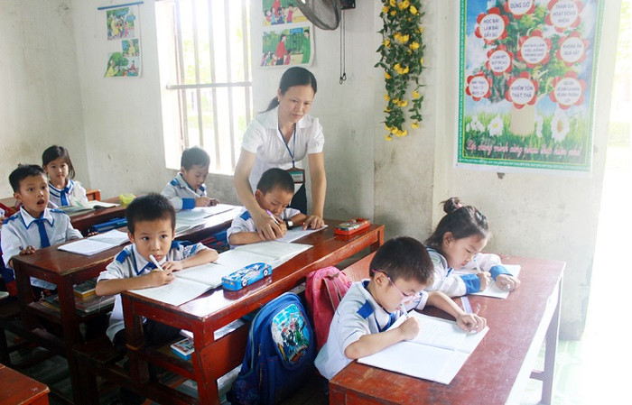 Ngẫm về căn bệnh “Cố đấm ăn xôi” và “Đánh bùn sang ao” của ngành giáo dục ảnh 1 Ngẫm về căn bệnh “Cố đấm ăn xôi” và “Đánh bùn sang ao” của ngành giáo dục ảnh 1