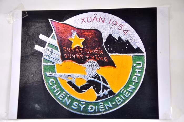 Chiếc phù hiệu của những người lính trong chiến dịch Điện Biên Phủ