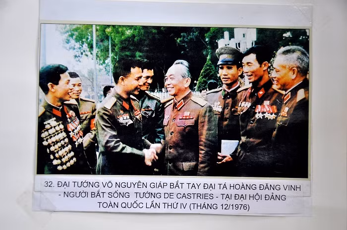 Những bức ảnh về cuộc đời hoạt động chính trị của cụ.