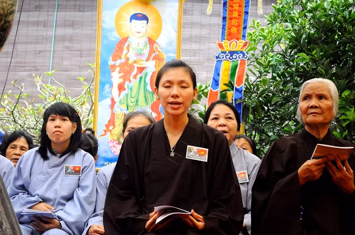 Đại lễ cầu siêu được hàng trăm các tăng ni, phật tử… tổ chức long trọng, thành kính. Đại lễ cầu siêu được hàng trăm các tăng ni, phật tử… tổ chức long trọng, thành kính.