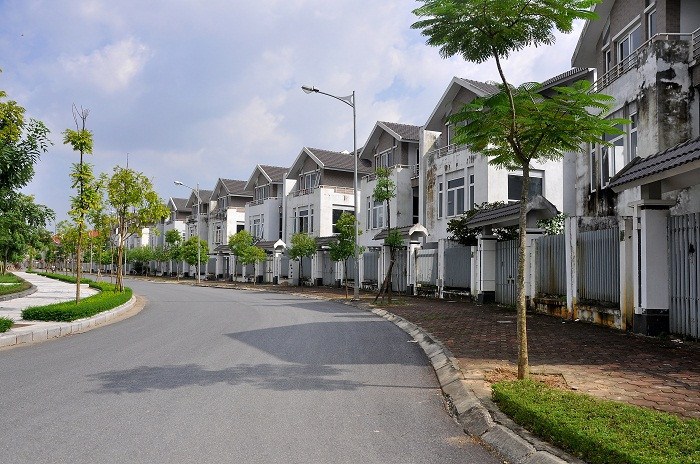 Không gian vắng vẻ tại khu đô thị Văn Phú làm ai qua đây cũng phải xót xa.