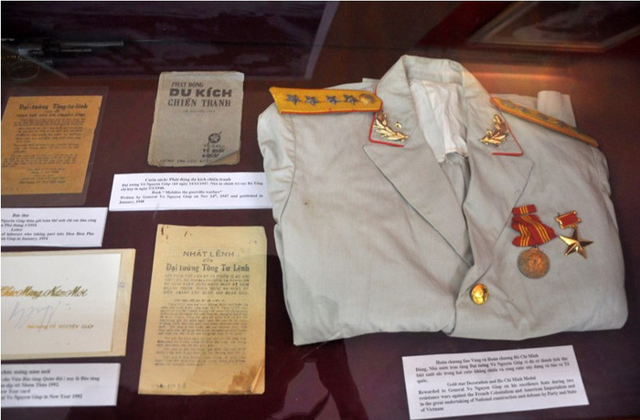 Những hiện vật rất quý được sưu tầm để triển lãm.