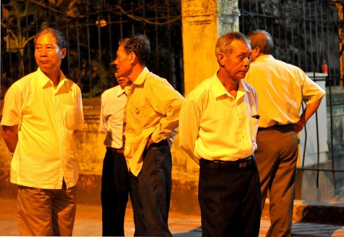 Các cựu chiến binh xã Tiên Hưng (Tiên Lãng, Hải Phòng) đã về viếng Đại tướng lúc nửa đêm.