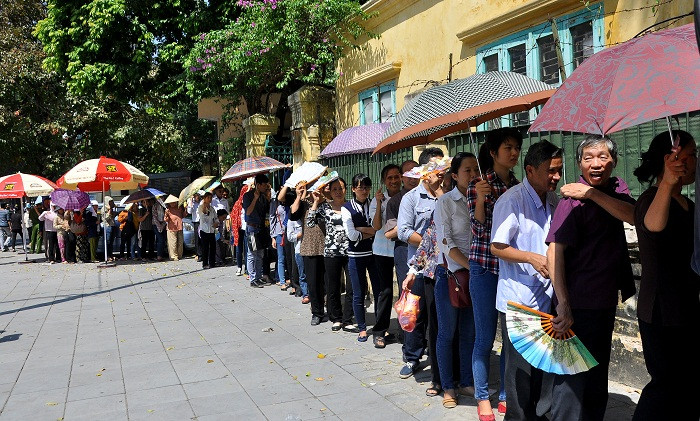 Không quan trọng thời tiết, không phân biệt lứa tuổi mà chỉ nghĩ được viếng hương hồn Đại tướng