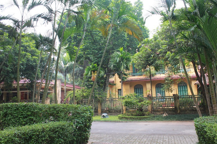 Từ sáng sớm nay, công nhân đã thu dọn và chuẩn bị cho lễ tang của Đại tướng