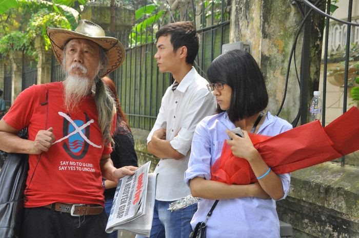 Nghệ sĩ đường phố Tạ Trí Hải cũng đến từ rất sớm. Nghệ sĩ đường phố Tạ Trí Hải cũng đến từ rất sớm.