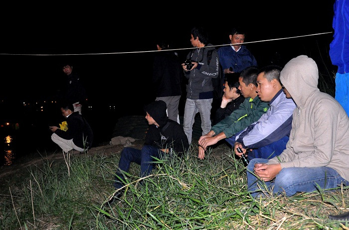 Mọi người đều hy vọng sớm tìm được xác chị Huyền