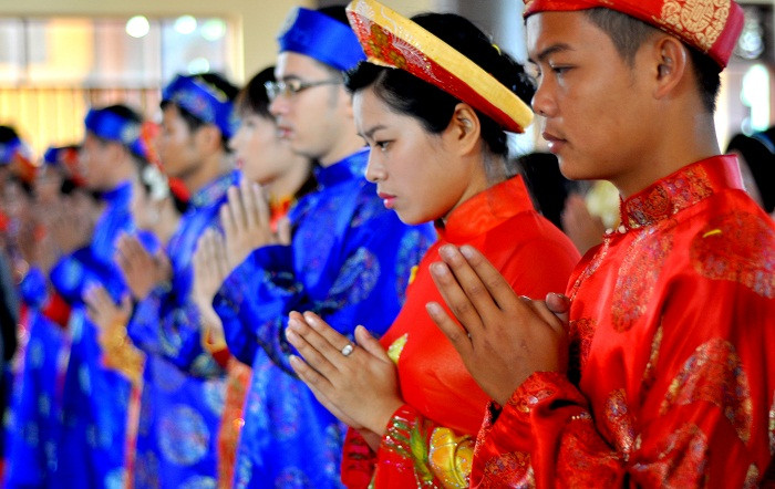 Đến với nơi cửa Phật, tình yêu của các đôi tân duyên sẽ được chứng minh bằng chính sự chân thành và thật thà. Đặc biệt qua những bài giảng của các sư thầy về tình yêu và cuộc sống gia đình.