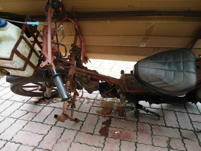 Mẫu "xe máy" được thiết kế dành riêng cho phái mạnh, đặc biệt cho những người có nhu cầu chở số lượng hàng hóa lớn ?!. Mẫu "xe máy" được thiết kế dành riêng cho phái mạnh, đặc biệt cho những người có nhu cầu chở số lượng hàng hóa lớn ?!.