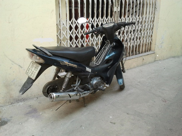 "Xích xe thì ta tháo bánh Xích bánh đằng trước, thì ta tháo đằng sau Không thể ngăn bước đường ta đi" - Siêu trộm "Xích xe thì ta tháo bánh Xích bánh đằng trước, thì ta tháo đằng sau Không thể ngăn bước đường ta đi" - Siêu trộm