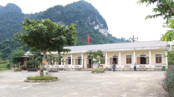 Theo chia sẻ của lãnh đạo ngành giáo dục các huyện miền núi tại Nghệ An, điều kiện cơ sở vật chất, đặc biệt là có thêm các trường bán trú đã tạo được lòng tin với phụ huynh trong việc động viên con em tới trường. Ảnh minh họa: Trung Dũng GDVN_23.JPG