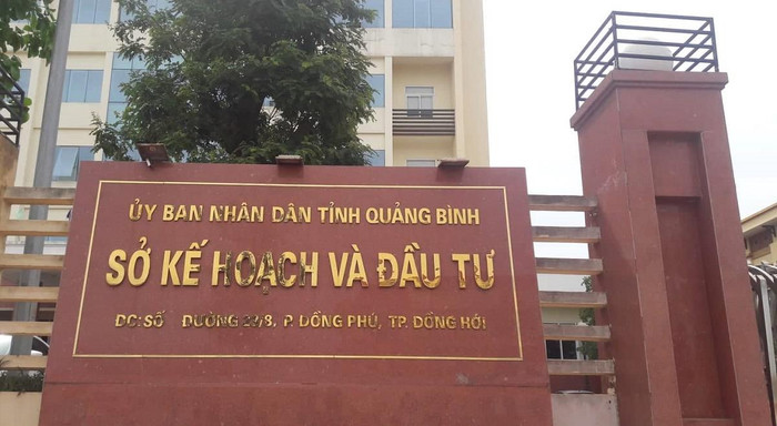 Hàng loạt quyết định điều động, bổ nhiệm được Giám đốc sở Kế hoạch và Đầu tư ký trước khi rời nhiệm sở. Ảnh: Thanh Huy