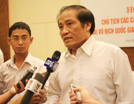 Chủ tịch VFF Nguyễn Trọng Hỷ lo lắng về công tác điều hành giải của VPF. Chủ tịch VFF Nguyễn Trọng Hỷ lo lắng về công tác điều hành giải của VPF.