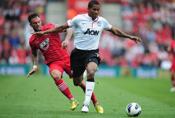 Những phút đầu tiên của trận đấu, Quỷ đỏ đẩy cao đội hình gia tăng sức ép lên phần sân của Southampton... Đội khách Man United kiểm soát bóng nhiều trong khoảng hơn 10 phút đầu nhưng không tạo ra được tình huống nguy hiểm nào... Những phút đầu tiên của trận đấu, Quỷ đỏ đẩy cao đội hình gia tăng sức ép lên phần sân của Southampton... Đội khách Man United kiểm soát bóng nhiều trong khoảng hơn 10 phút đầu nhưng không tạo ra được tình huống nguy hiểm nào...