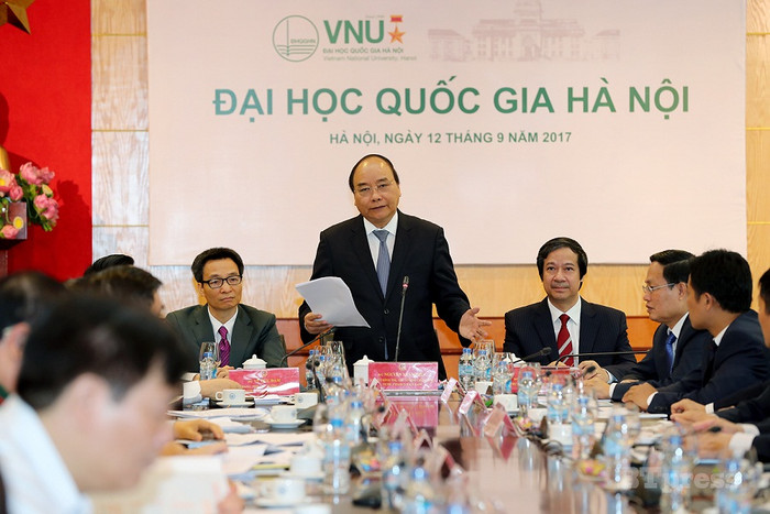 Thủ tướng Nguyễn Xuân Phúc làm việc với Đại học Quốc gia Hà Nội sáng ngày 12/9 (Ảnh: Bùi Tuấn) Thủ tướng Nguyễn Xuân Phúc làm việc với Đại học Quốc gia Hà Nội sáng ngày 12/9 (Ảnh: Bùi Tuấn)