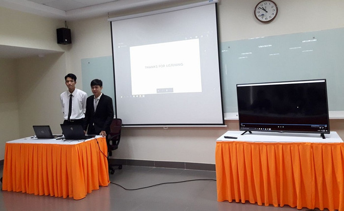 Hai sinh viên ngành Thiết kế đồ họa muốn gửi gắm thông điệp về “thấu cảm”, sẻ chia giữa con người với nhau trong xã hội qua phim ngắn này Hai sinh viên ngành Thiết kế đồ họa muốn gửi gắm thông điệp về “thấu cảm”, sẻ chia giữa con người với nhau trong xã hội qua phim ngắn này