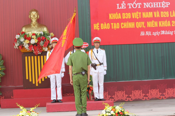 Lễ tuyên thệ của đại diện 1.031 tân cử nhân, sĩ quan (Ảnh: Hà Linh) Lễ tuyên thệ của đại diện 1.031 tân cử nhân, sĩ quan (Ảnh: Hà Linh)