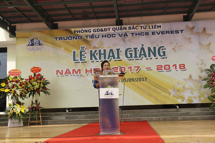 Nhà giáo – Thạc sỹ quản lý giáo dục Trần Kim Phương - Người sáng lập trường Tiểu học, Trung học cơ sở Everest gửi lời tri ân tới các quý vị phụ huynh, các cơ quan, tổ chức đã tin tưởng và đồng hành cùng nhà trường từ những bước đi đầu tiên. Nhà giáo – Thạc sỹ quản lý giáo dục Trần Kim Phương - Người sáng lập trường Tiểu học, Trung học cơ sở Everest gửi lời tri ân tới các quý vị phụ huynh, các cơ quan, tổ chức đã tin tưởng và đồng hành cùng nhà trường từ những bước đi đầu tiên.