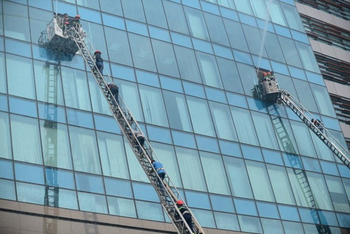 Xe thang tiếp cận các tầng nhà cứu nạn Xe thang tiếp cận các tầng nhà cứu nạn