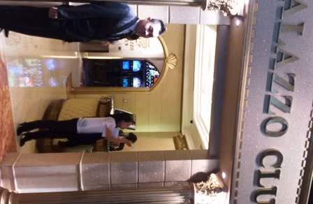 Nếu thắng cao nhất thì màn hình sẽ hiển thị 5 thỏi vàng thành một dãy liền nhau, ở giữa