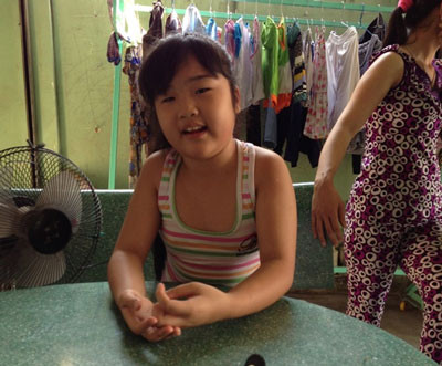 Em Bích Tuyền kể lại việc mình và bạn học bị đánh lấy vàng rồi bỏ rơi giữa Sài Gòn.