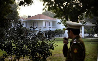 Trang trại cao cấp của nhà Chadha, nơi xảy ra vụ đấu súng đẫm máu. Trang trại cao cấp của nhà Chadha, nơi xảy ra vụ đấu súng đẫm máu.