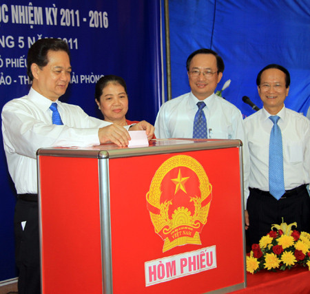 Trực tiếp bầu lãnh đạo cấp cao nhà nước để đề cao nguyên tắc "quyền lực nhà nước thuộc về nhân dân".