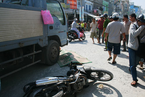 Hiện trường vụ tai nạn thương tâm