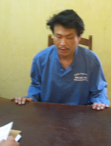 Bé 10 tuổi bị cha đẻ hành hạ: Mẹ đi tù, bố dùng búa đinh 'dạy' con ảnh 3 Mẹ đi tù, bố dùng búa đinh "dạy" con, Tin tức trong ngày, bao hanh tre em, danh con, danh dap tre em, nguoc dai tre em, tai nan, chan thuong so nao, chan dong tam than, toi pham, bao, tin nhanh, tin hot, tin tuc