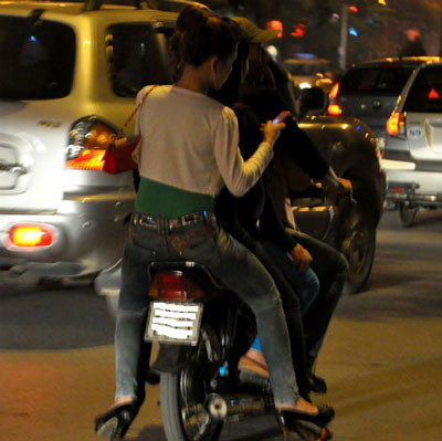 Thời buổi này, gái mại dâm dần chuyển sang công nghệ số và thay đổi cách xuất hiện để thu hút dân chơi Thời buổi này, gái mại dâm dần chuyển sang công nghệ số và thay đổi cách xuất hiện để thu hút dân chơi