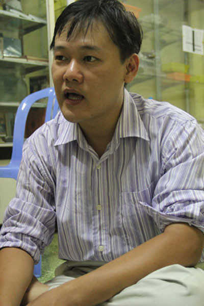 Thầy Lê Trung Kiên, Phó giám đốc trung tâm cho biết:“Từ trước tới giờ ở nước ta đã có nhiều trường hợp có dòng diện chạy trong người nhưng chưa có trường hợp nào tích và phóng được một nguồn điện mạnh như trường hợp của cháu T.” Thầy Lê Trung Kiên, Phó giám đốc trung tâm cho biết:“Từ trước tới giờ ở nước ta đã có nhiều trường hợp có dòng diện chạy trong người nhưng chưa có trường hợp nào tích và phóng được một nguồn điện mạnh như trường hợp của cháu T.”