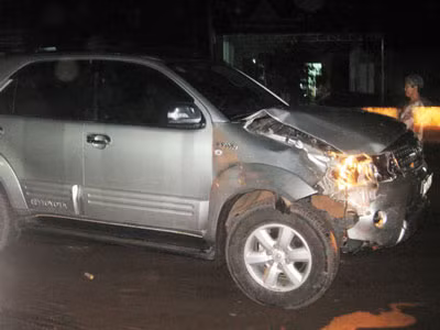 Chiếc “xe điên” bị người dân bị bắt giữ, giao nộp cho công an - Ảnh: Phước Hiệp