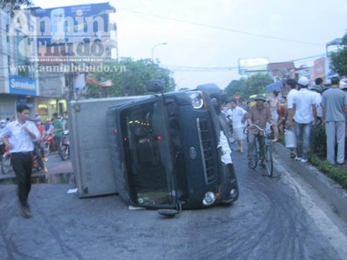 Bị xe tải “thổi” bay, thoát chết khó tin ảnh 2 Bị xe tải “thổi” bay, thoát chết khó tin, Tin tức trong ngày,