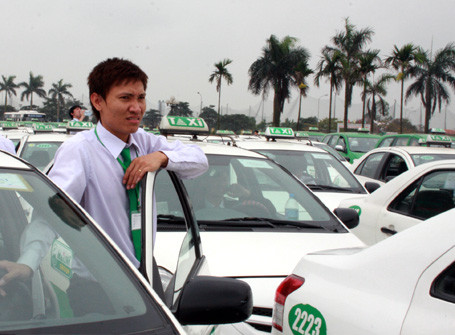 Đau đầu nghĩ cách quản lý taxi nội đô Đau đầu nghĩ cách quản lý taxi nội đô