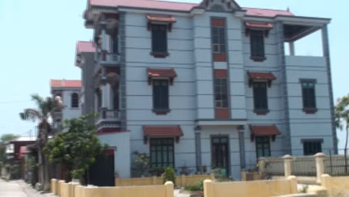 Về làng tỷ phú ... nhờ tóc ảnh 2 Tỉ phú làng tóc "tám" chuyện tóc đẹp, Tin tức trong ngày, ti phu buon toc, lang buon toc, mua toc, toc phu nu,