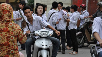 Những hình ảnh chưa đẹp trong ngày thi tốt nghiệp ảnh 7