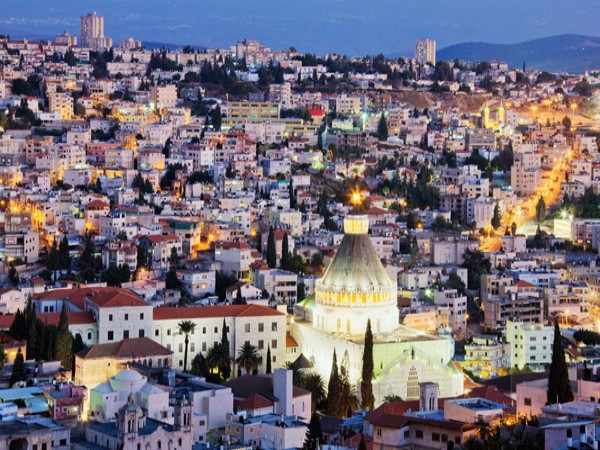 3. Israel Mức tăng giá trong 5 năm qua: 54,5% Năm 2009, giá nhà tại Israel đã tăng hơn 21%, nhưng tới năm 2010 đã giảm xuống còn 16%. Giá nhà cao ở Israel đã dẫn đến một loạt các cuộc biểu tình vào năm 2011 khi người biểu tình yêu cầu chính phủ can thiệp để hạ nhiệt thị trường. Những cuộc xuống đường này dường như đã gây được tác động nhất định, làm giá nhà ở Israel giảm 1,2% trong năm 2011. 3. Israel Mức tăng giá trong 5 năm qua: 54,5% Năm 2009, giá nhà tại Israel đã tăng hơn 21%, nhưng tới năm 2010 đã giảm xuống còn 16%. Giá nhà cao ở Israel đã dẫn đến một loạt các cuộc biểu tình vào năm 2011 khi người biểu tình yêu cầu chính phủ can thiệp để hạ nhiệt thị trường. Những cuộc xuống đường này dường như đã gây được tác động nhất định, làm giá nhà ở Israel giảm 1,2% trong năm 2011.