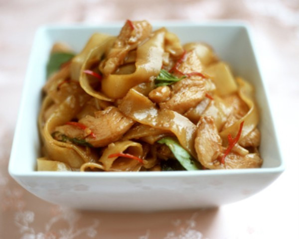 Mì gạo cay (Thái Lan) Đây là một món ăn sáng phổ biến của người dân Thái Lan. Nó rất cay và được ăn cùng với dấm. Mì gạo cay (Thái Lan) Đây là một món ăn sáng phổ biến của người dân Thái Lan. Nó rất cay và được ăn cùng với dấm.