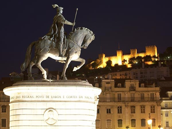 13. Bồ Đào Nha Nợ nước ngoài (% so với GDP): 207,3% Tổng nợ nước ngoài: 511,94 tỷ USD GDP năm 2011 (ước tính): $ 246,9 tỷ USD Nợ nước ngoài bình quân đầu người: 47.483 USD